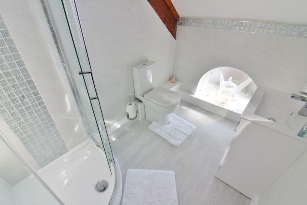 The Chapel House & Hot Tub Villa Andreas Dış mekan fotoğraf